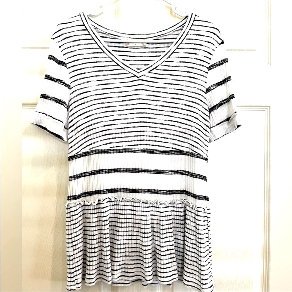 ALTAR’D STATE short sleeve top